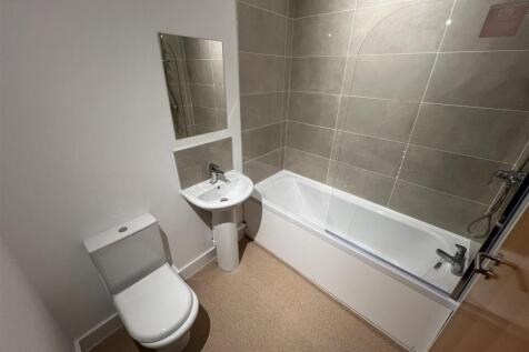 BATHROOM.jpeg