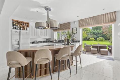 23 Marlow Road, HP11 1TA-23.jpg