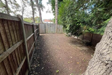 Hayden Court outside 2.jpeg
