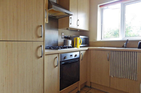 Tower Court, Witney, Oxfordshire photo 4