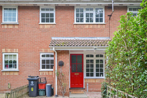 1 bed terraced house to rent Rookwood Close, Clac