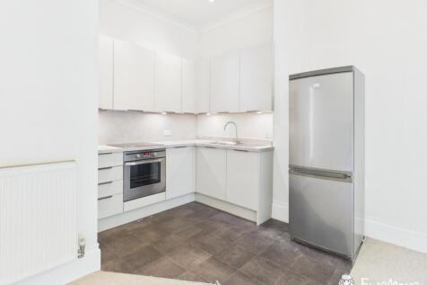 Glenfern, 2 Archers Road, SOUTHAMPTON, SO15 photo 2