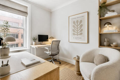 London, W12 - property photo