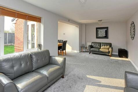 23 Penkside, Coven photo 4