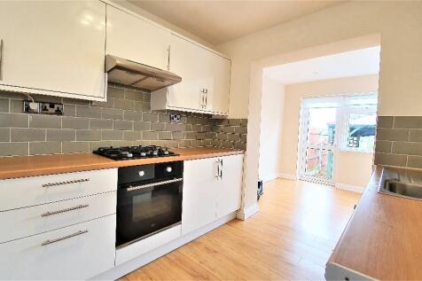 Archway, Romford, London, RM3 photo 5