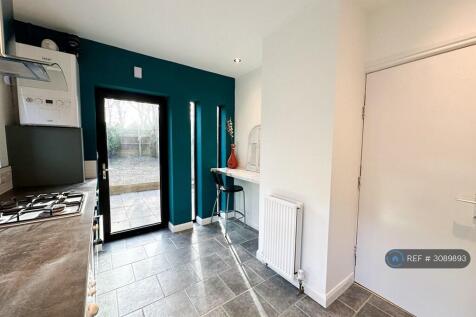 Chesters Avenue, Newcastle Upon Tyne, NE12 photo 5