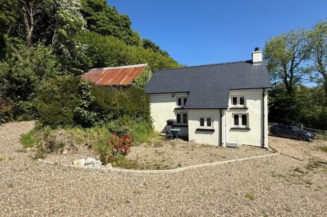 Llandysul, SA44 - property photo