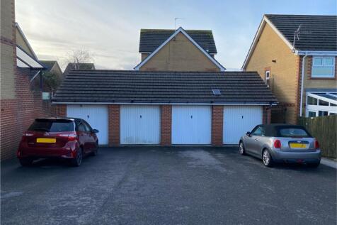 2 Heol Gilfynir - garage.jpg