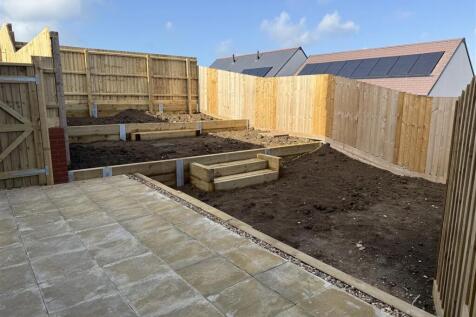 Plot 344 garden 2.jpeg