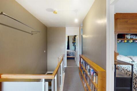 521 Mile End Road - qMwCuwZrpB3B3r8zxuss.jpg