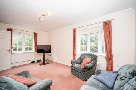 Dennis Close, Clapham, Bedford, MK41 photo 4