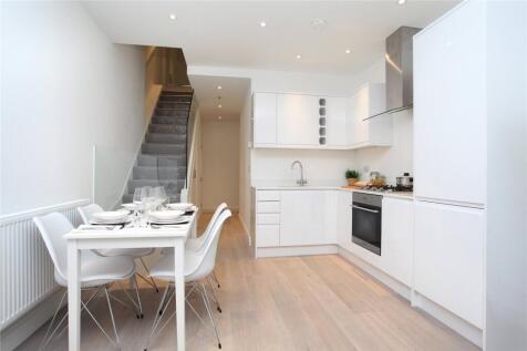 property in Old Town, 
Clapham, SW4
