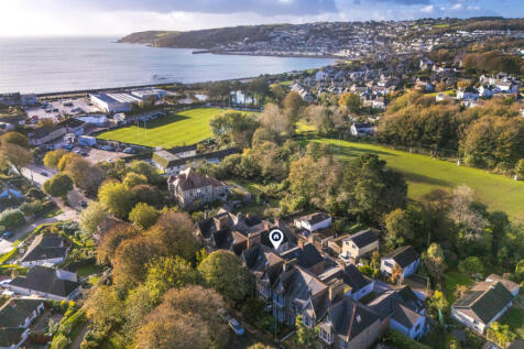 1372338-10-68fb67...