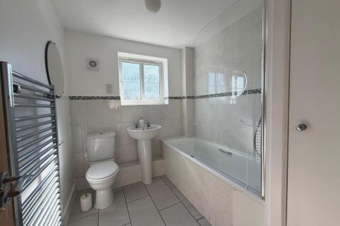Phoenix Close, Peterborough, PE2 photo 3