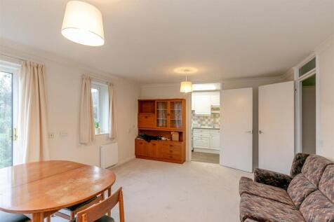 Fallodon Court, Henleaze Living Room 3.jpg