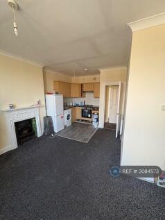 1-bed flat on Tooting, London, SW17, £1,600/mo