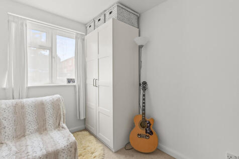 4 Alfred Davis Court, SL7 3EA (LOW RES)-10