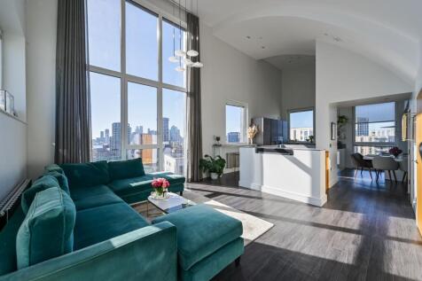 London, E16 - property photo