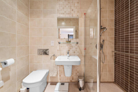 Apartment 22, Bou...