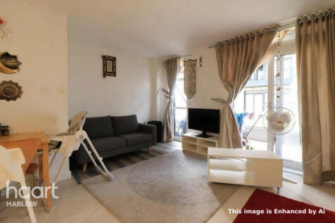1-bed flat on Wych Elm, Harlow, £1,400/mo
