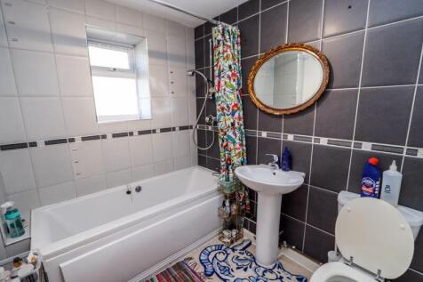 Bathroom The Garden Flat