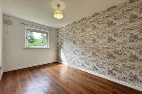 Staffin Drive, Glasgow, G23 photo 5