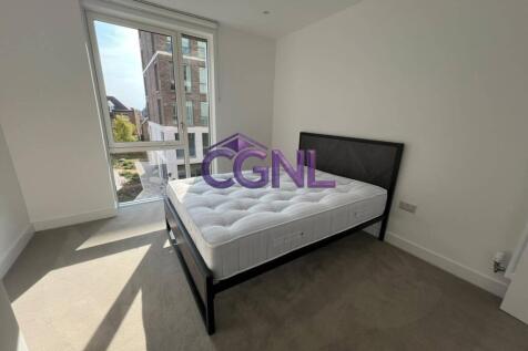 2-bed flat on Monterrey House, Everdene Path, Acton, Ealing, £2,750/mo