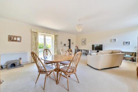 Sitting / Dining Room