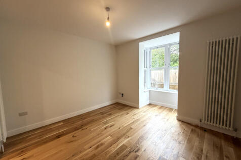 Church Lane, Normanton, Wakefield, WF6 photo 4