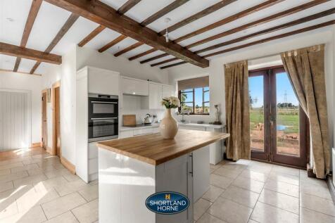 4 Wall Hill Crt Updated WM (21 of 32).jpg