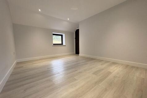 The Barn, Ty Coch Farm, Neath, SA10 8ED photo 4