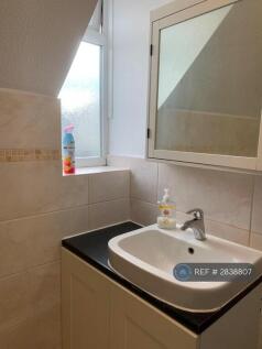 Upstairs Bathroom