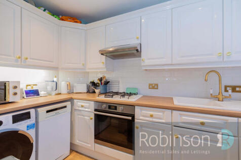 38 Lancastria Mews-13