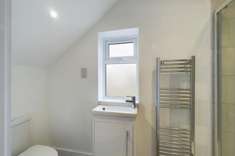 CAM02023G0-PR0118-STILL033