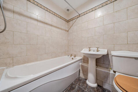 1347399-4-68b8a79...