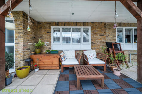 054067ba-d8a5-48b...