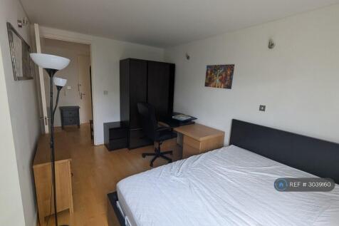 Farnsworth Court, London, SE10 photo 4