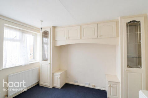Seaton Drive, Northampton photo 4