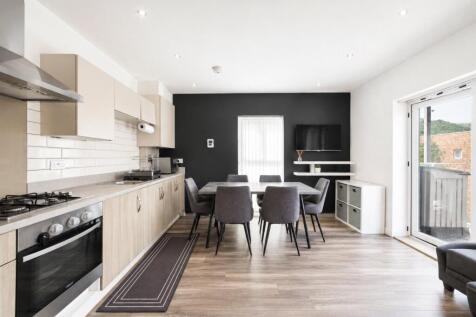 Living Room/Kitchen
