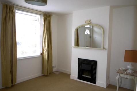 Victoria Road, Alton photo 5