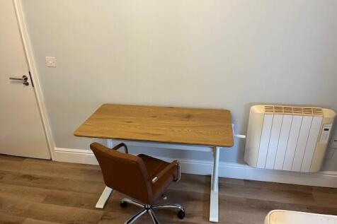 12 Grove Place photo 2