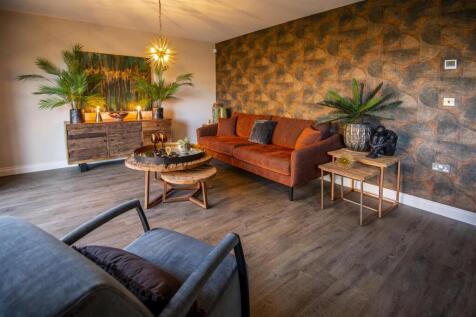 3 - The Evergreen Dayroom.jpg