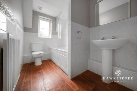 Wigeon Road, Iwade - Bathroom
