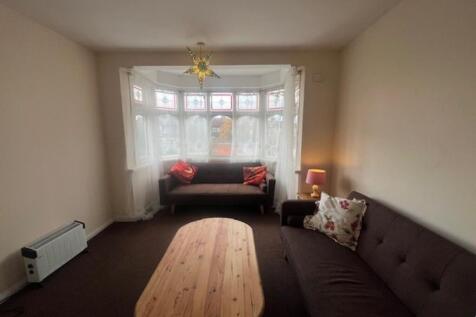 Felstead Road, Waltham Cross photo 3