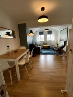 24 Prince Regent Court, Leamington Spa photo 4