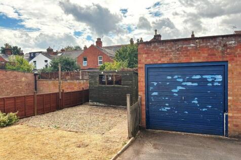 Garden/garage