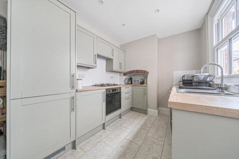 1346279-5-68c2f19...