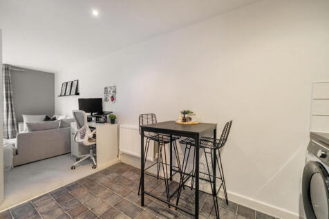 1382115-12-693fed...