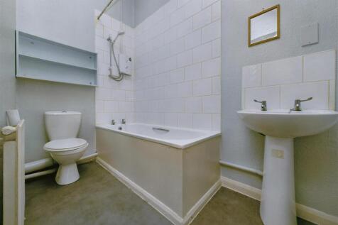 Flats A, B, C 18 Church Street, Tewkesbury, GL20 5