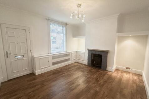 Field Road, Sale, Trafford photo 3